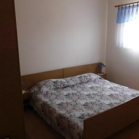 Ema Apartment